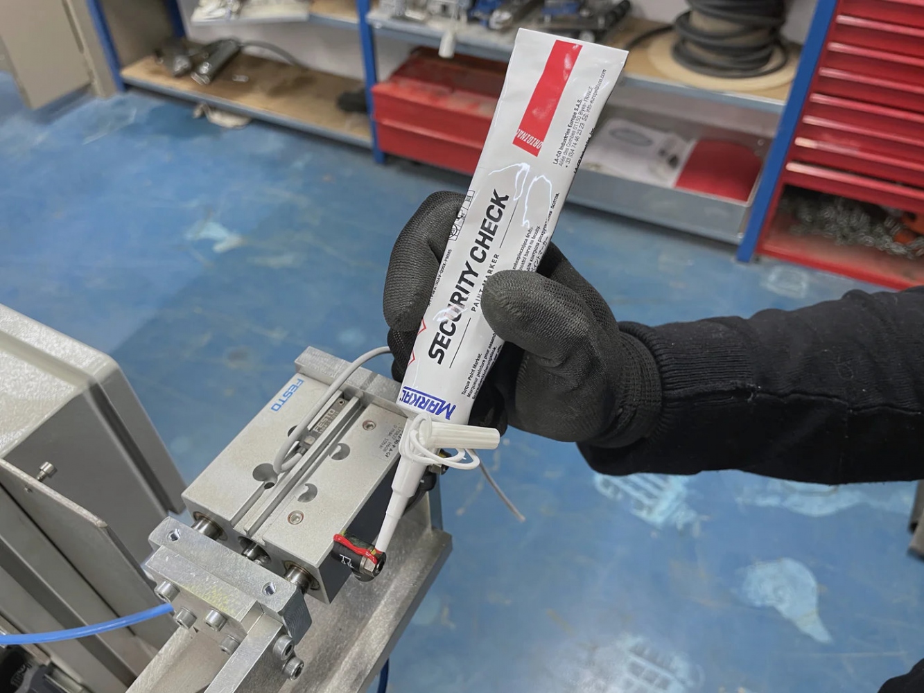 pics/Markal/Security Check Paint Mark/markal-security-check-torque-sealant-with-precise-long-neck-red-use.jpg